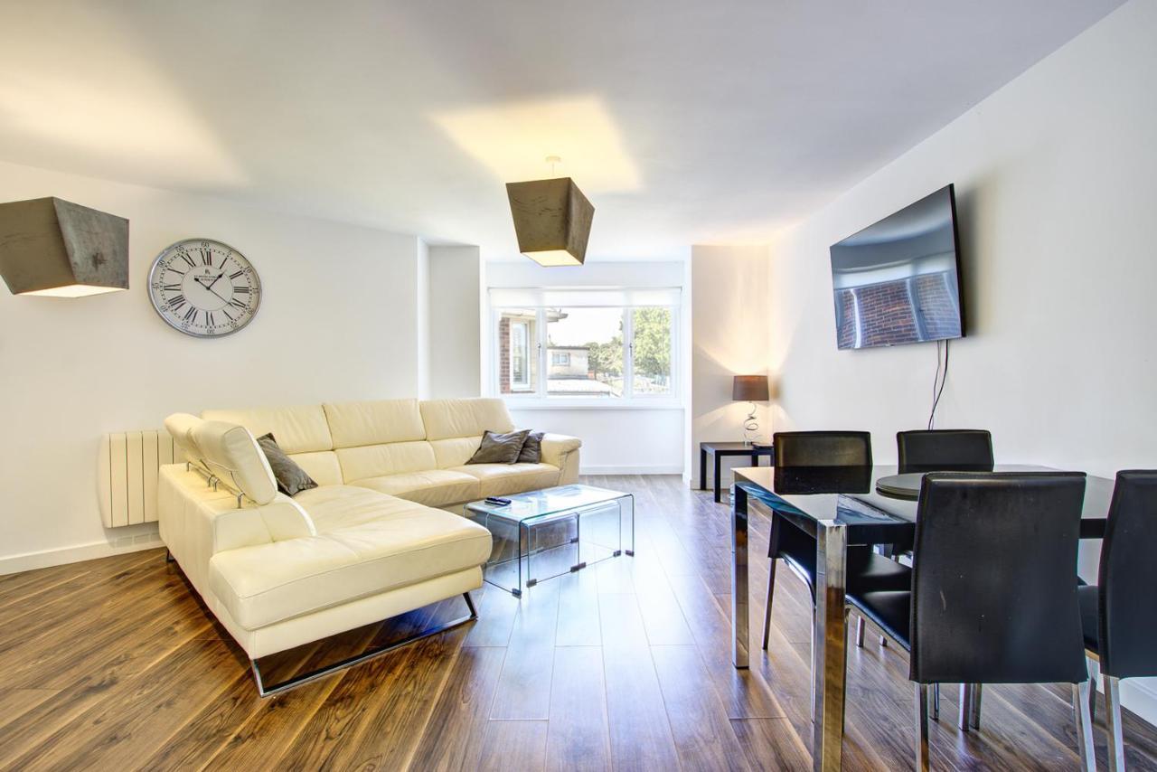 Sunderland Short Stays 2 Bedroom Apartment Free Parking Fulwell Sr6 מראה חיצוני תמונה